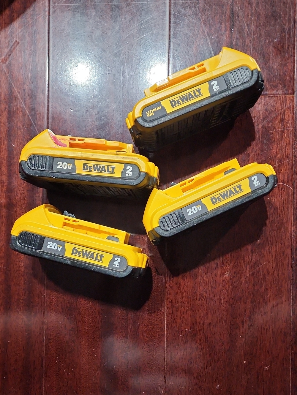 DEWALT 20V 2Ah Lithium-Ion Battery Pack - Yellow/Black (Lot of 4)